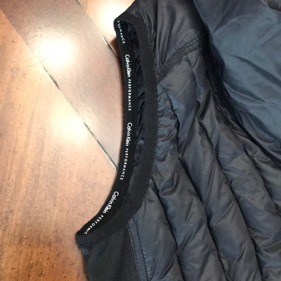 Calvin Klein Performance Drama Collar Puffer Vest - Picture 6 of 16